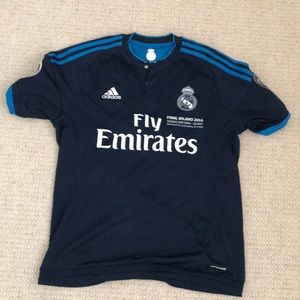 Authentic Real Madrid Jersey: Karim Benzema